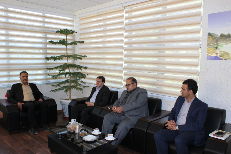 دیدار رئیس دانشگاه جامع علمی کاربردی استان با شهردار بیرجند